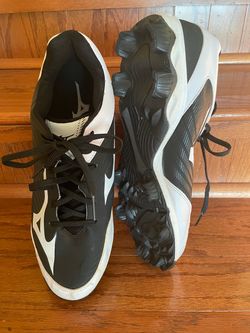 Mizuno Baseball Cleats Black and White