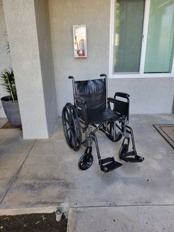 Wheelchair 18 inch seat