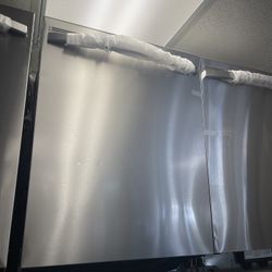 New Samsung Dishwasher 24” Inch Wide 