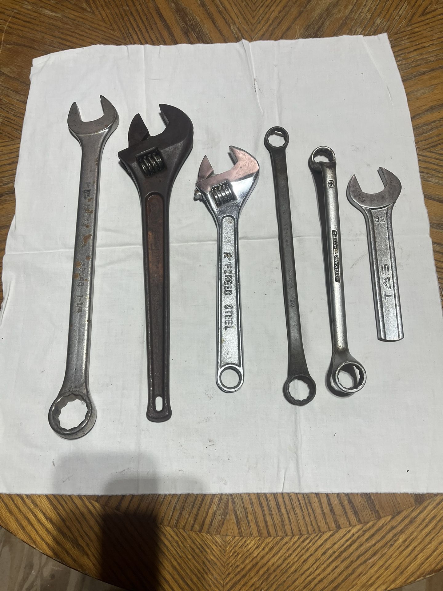 Mixed wrenches