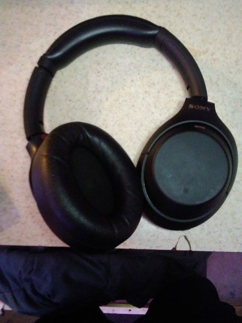Sony Bluetooth And Also Aux Headphones Noise Cancellation