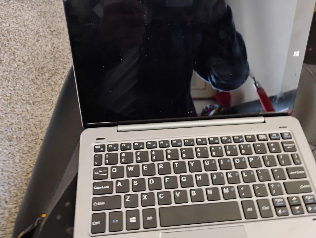 Small Laptop Computer Withcase
