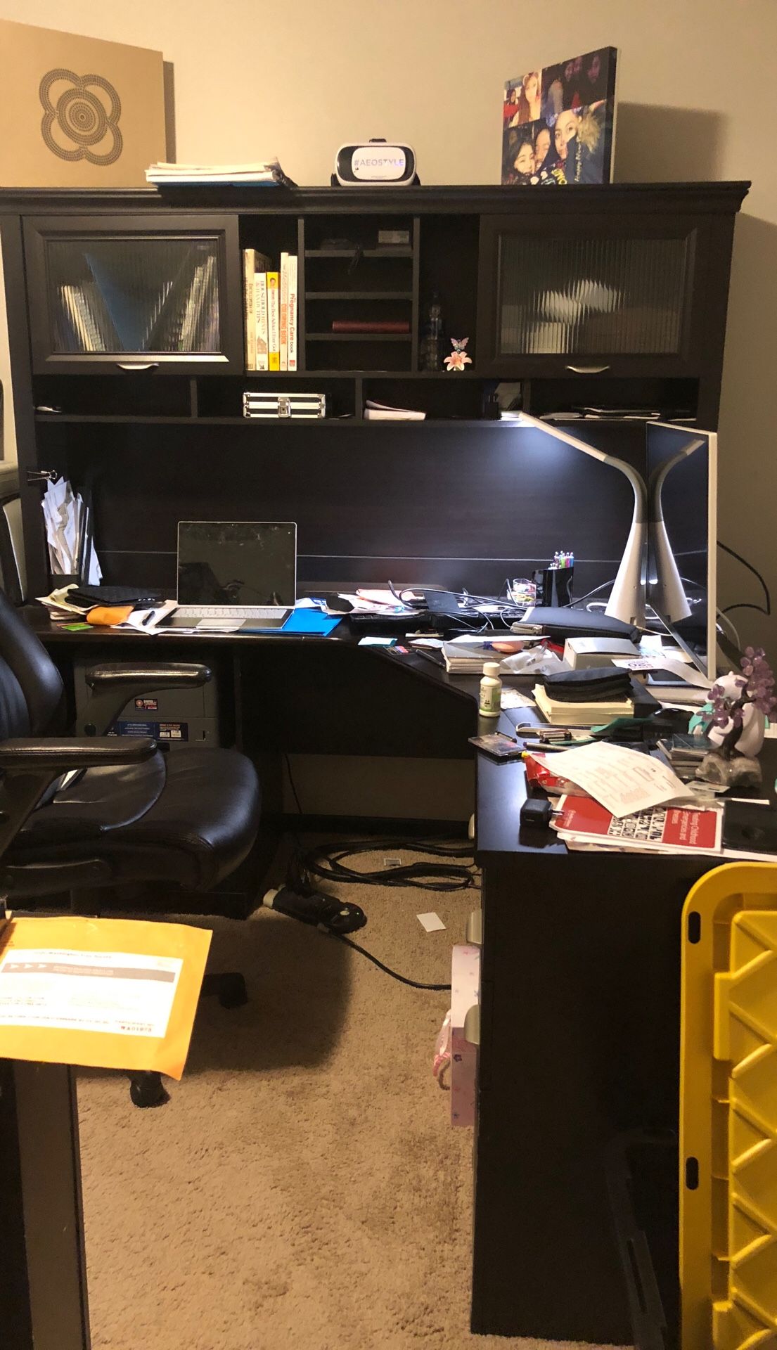 Magellan collection desks