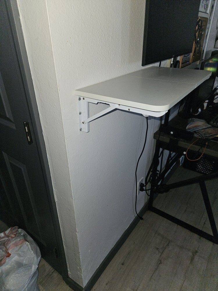 Collapsible Desk