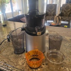 Hurom Slow Easy Clean Juicer