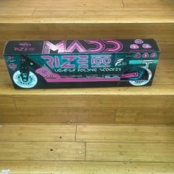 MADD Gear Scooter 