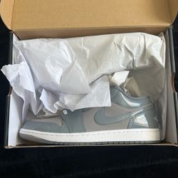 Grey Nike Jordan 1s 11