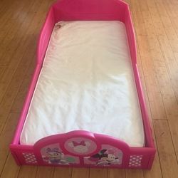 Minnie Mouse Toddler Bed 