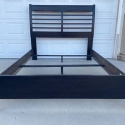 Hard Wood Queen Size Bed Frame 