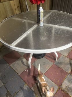 Round Glass Top Patio Table