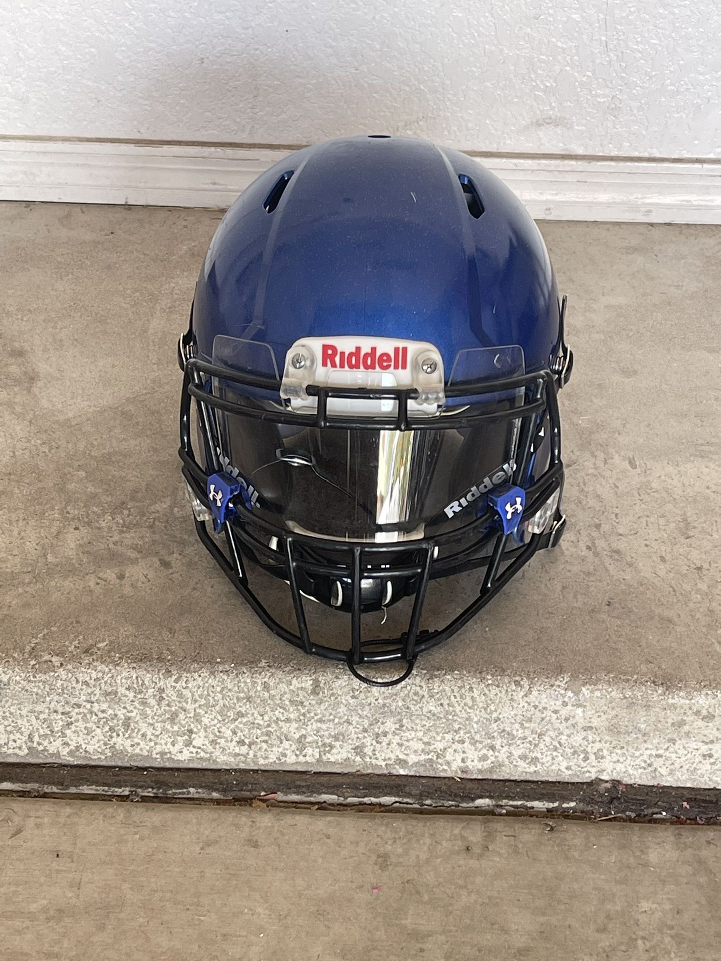 Riddell Speed Classic Football Helmet Youth Large for Sale in Phoenix