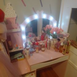 Vanity mirror 