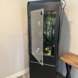 Tamura Design Terrarium / Enclosure