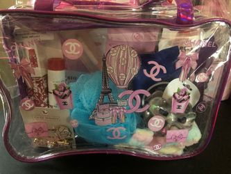 Gift bags or makeup cases