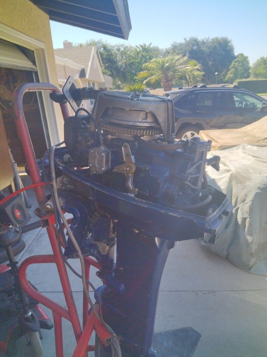 Tacahsh ie. 35 Hp Outboard Motor