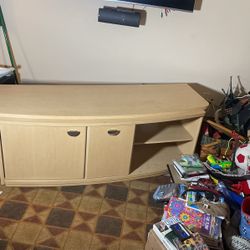 Entertainment center console