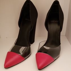 New, never worn Marciano pumps 5.5