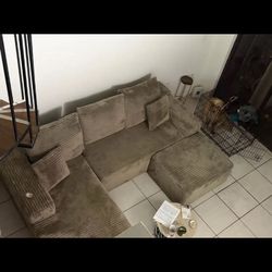 elegant wraparound sectional sofa set! $500 delivery 🚚 included!