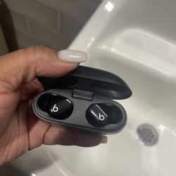 Beats Studio Buds