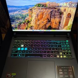 RTX 5070 Ti  Gaming Laptop MSI Vector A16 HX 16” QHD+ 240Hz