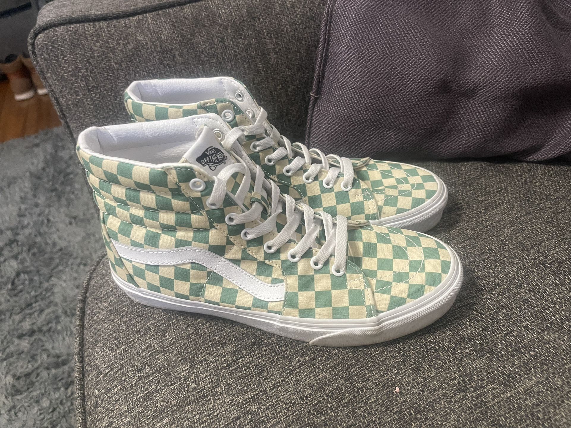 Vans high top tennis shoe