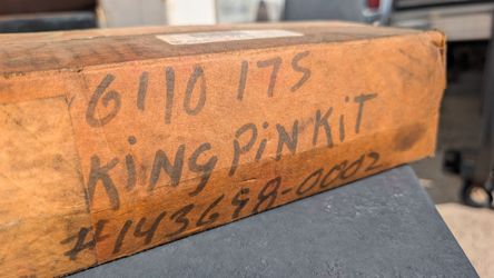 Brand new Rockwell 143(contact info removed) Kingpin Kit With Bolt On Caps ling pin for Thomas Bus