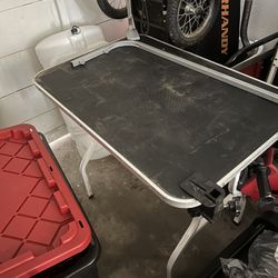 Grooming Table 
