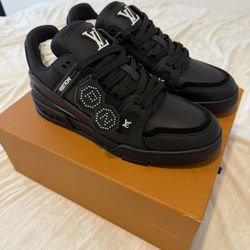 Lv Trainers 