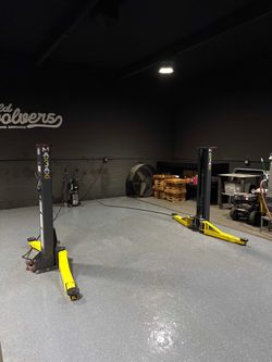 MaxJax M7K 110V Portable Two-Post Garage Lift