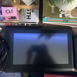 Wacom Cintiq 13HD Creative Pen & Touch Display