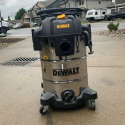 Dewalt Vacuum 