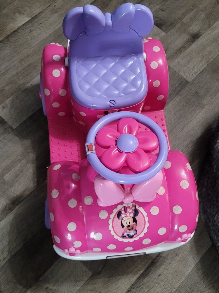 mini mouse car 