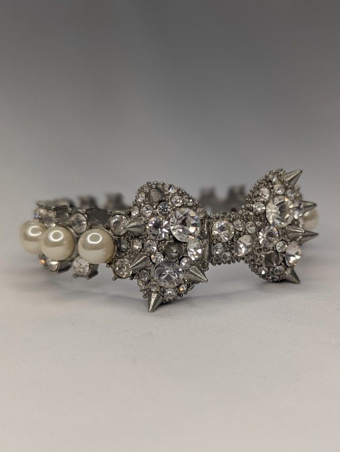 Vintage Betsey Johnson Silver Colored Spring Hinged Bracelet