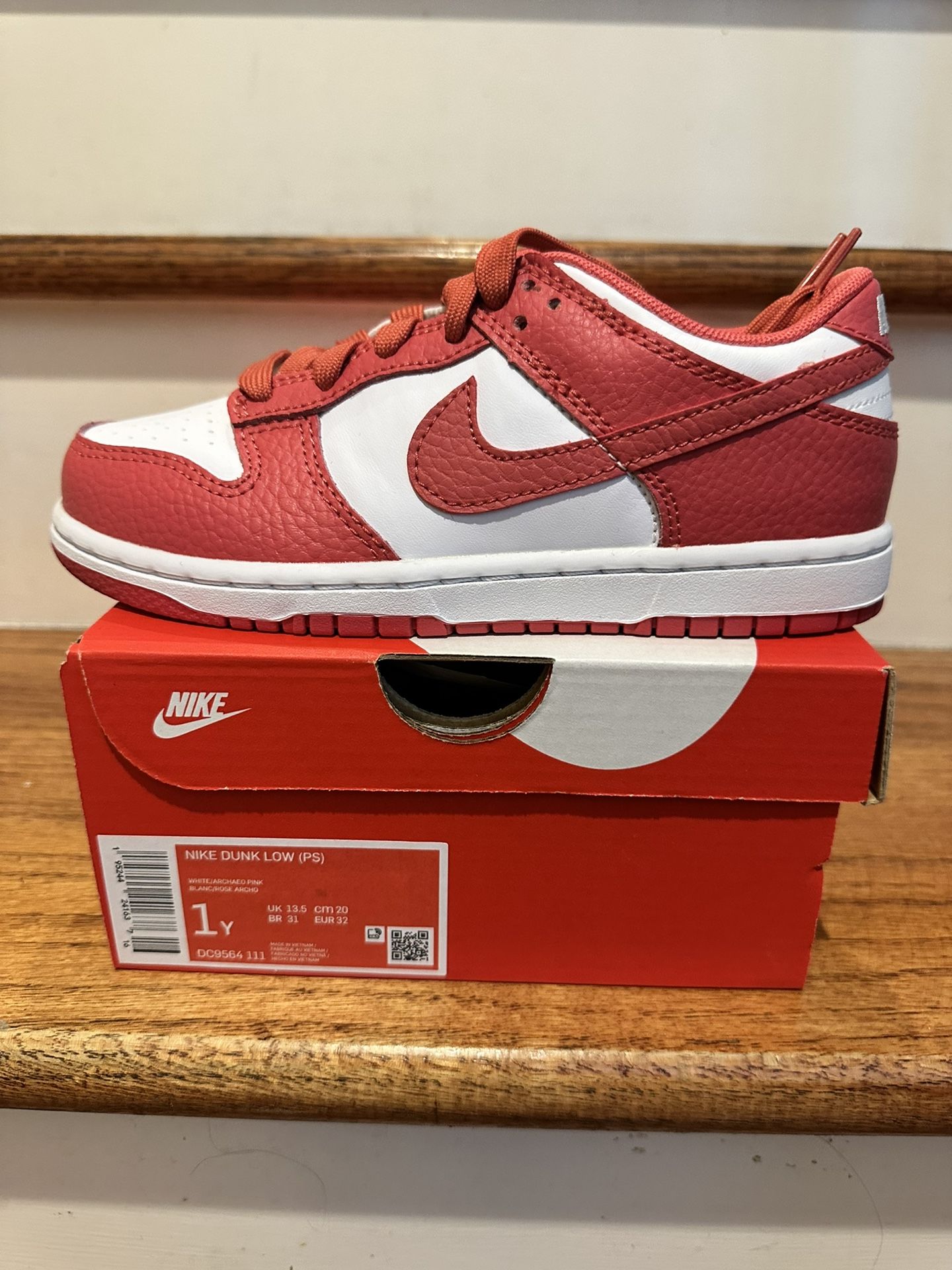 💯 Authentic DS Nike Dunk Low Rose Pink Sz 1 PS Preschool Kids Girls