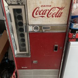 1960 Coca-cola Vendo Vending Machine