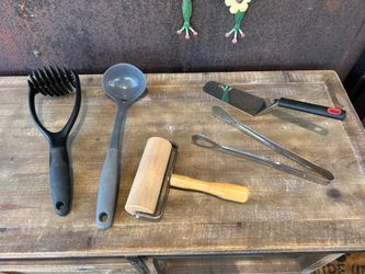 Kitchen utensils, never used.  $3 each.
