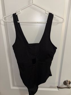 SHEIN Black Ribbed Plunge Swimsuit — Size 0XL — Never Worn