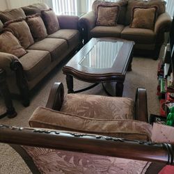 Living Room Set Gently Used 