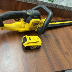 Dewalt Hedge Trimmer W/batt 