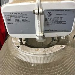 (5) INDUSTRIAL LIGHTING FIXTURES