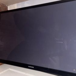 1 Samsung Tv ,  1 JVC Tv