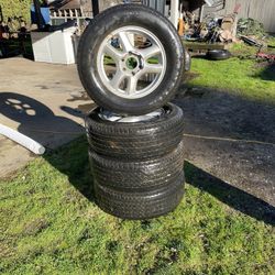 Tires:P255/65R17 108s