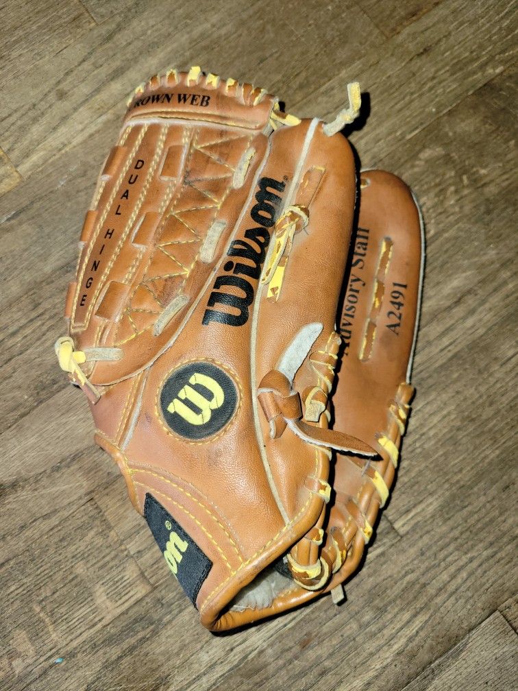 Wilson 11" Glove Mitt