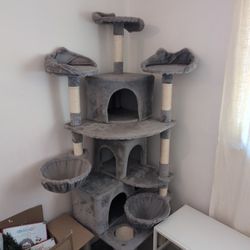 Cat tower 6ft Tall 