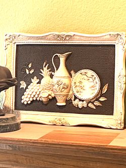 2 Vintage Chalkware Pictures