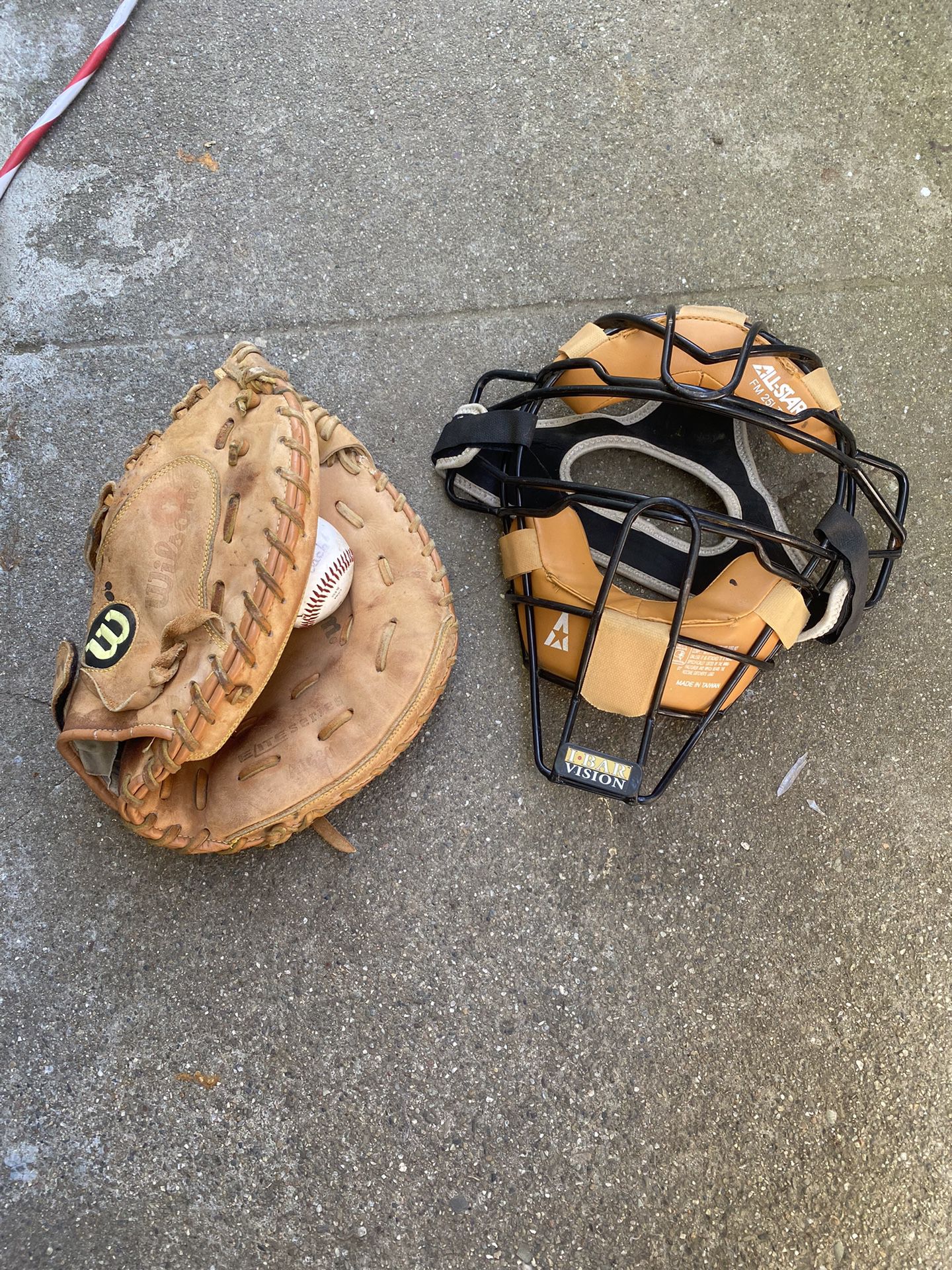All-star Catchers Mask / Wilson Kids Unisex Baseball softball gloves 