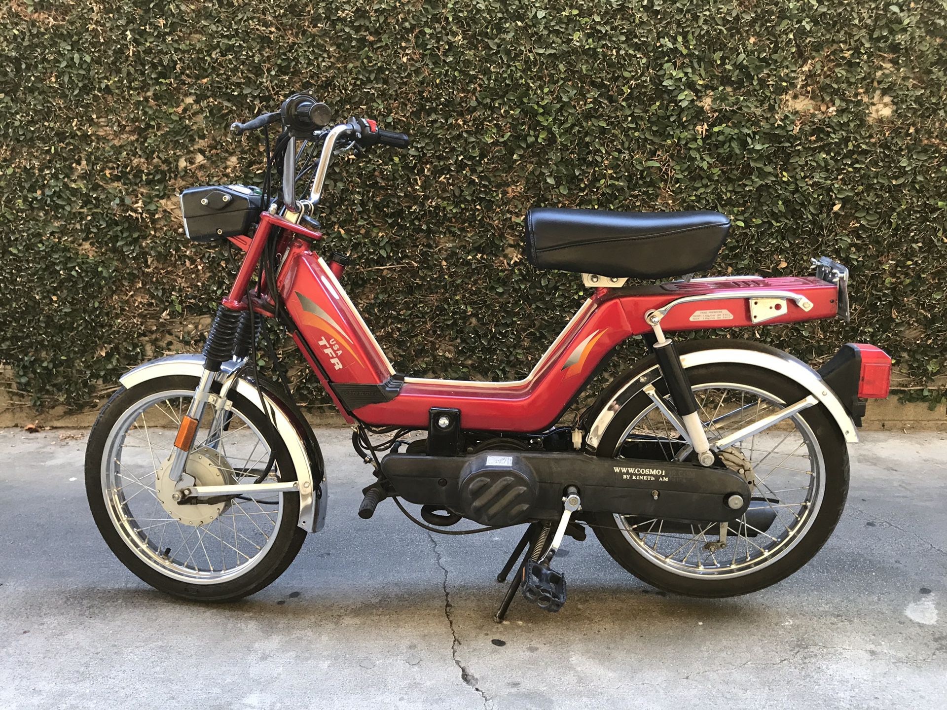 Kinetic TFR USA moped for sale! Not running. - available -
