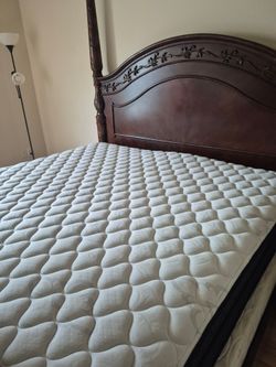 King size mattress with pillow top
