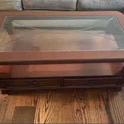 Coffee Table and Side Table