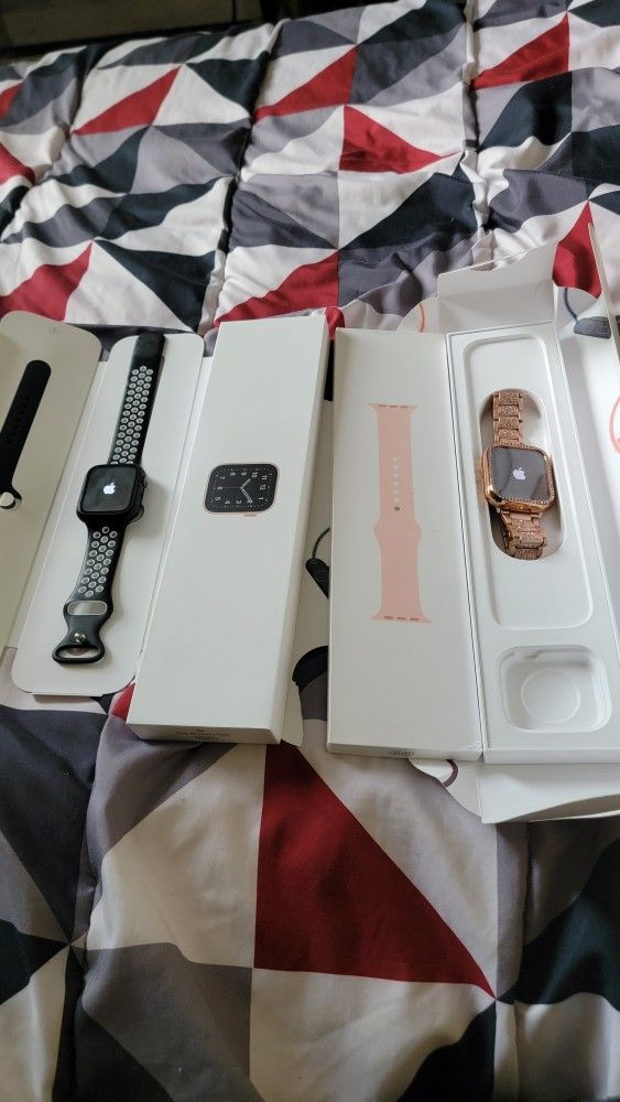 Apple Watches 